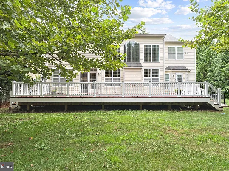7351 Nicole Marie Ct — Photo 34