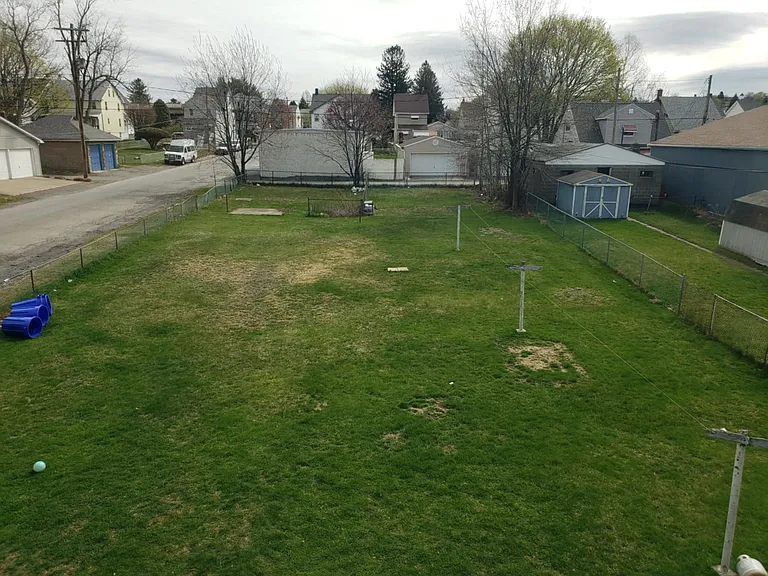 887 Peace St — Photo 9