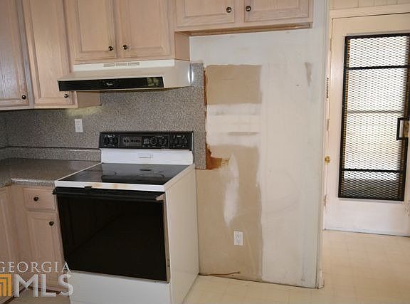 5th image of 3703 Marlborough Dr