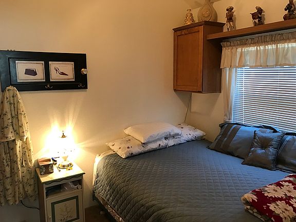 4th image of 4201 Cathedral Ave NW APT 1410W