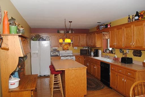 5th image of 16133 Chablis Ln