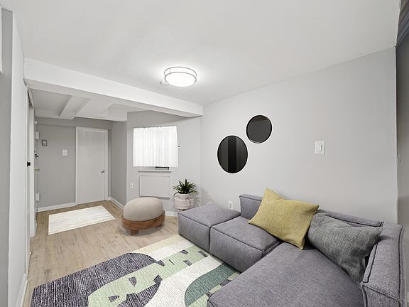3rd image of 516 E 88th St APT 1A
