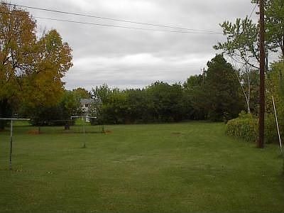 4th image of 5681 Terrace Dr