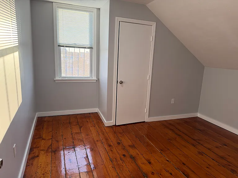 39 Northey St #B — Photo 11