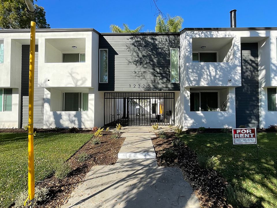 1st image of 12325 Moorpark St APT 103
