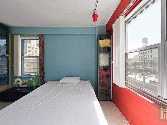 5th image of 205 3rd Ave APT 8D