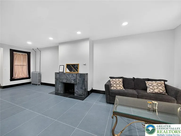 1341 W Chew St — Photo 12