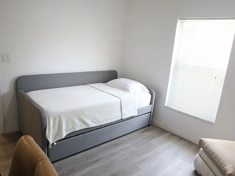 2951 Marbella Dr — Photo 33