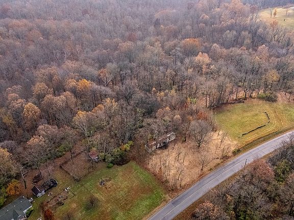 3rd image of 1880 Sugar Ridge Rd