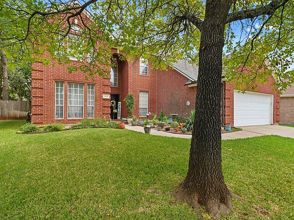 3rd image of 6707 Forest Park Dr