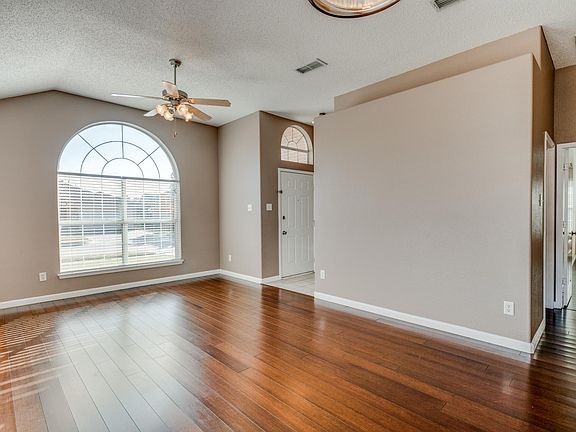 3rd image of 9141 Winding River Dr