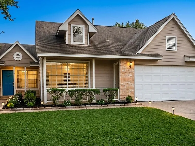 12747 Ashford Meadow Dr — Photo 1