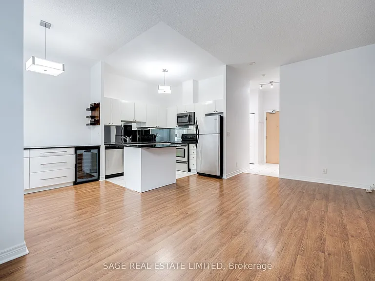 212 Eglinton Ave E #205 — Photo 8
