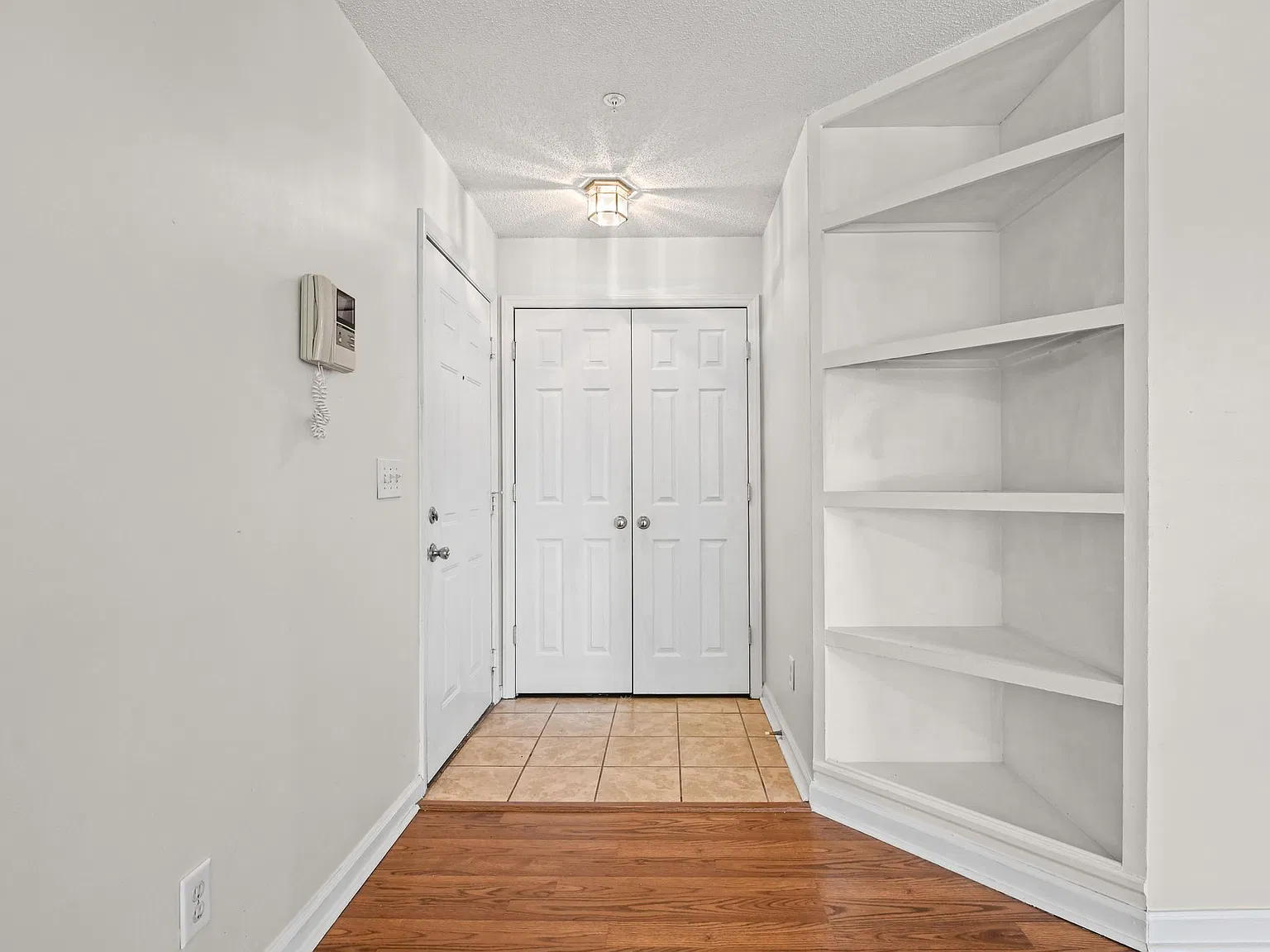 2 bed, 980 sqft, $1,450 — Photo 2