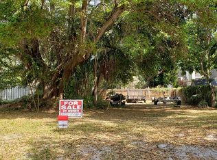 Serpentine Cir S, Saint Petersburg, FL 33712