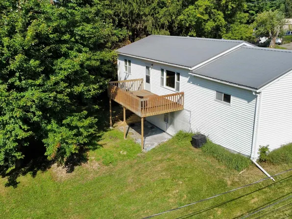 1295 W Fries Rd, Richland Center, WI 53581