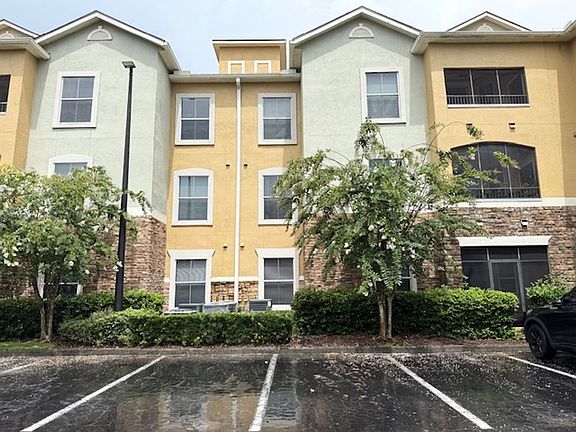 2nd image of 8539 Gate Pkwy W Unit 1415