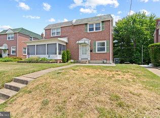 320 Lakeview Dr, Ridley Park, PA 19078