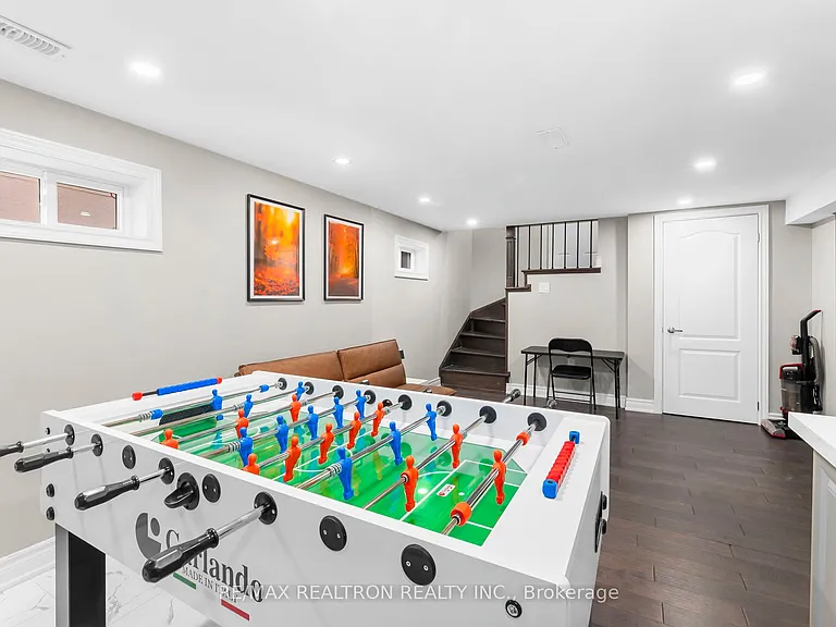 1141 Ritson Rd S — Photo 13