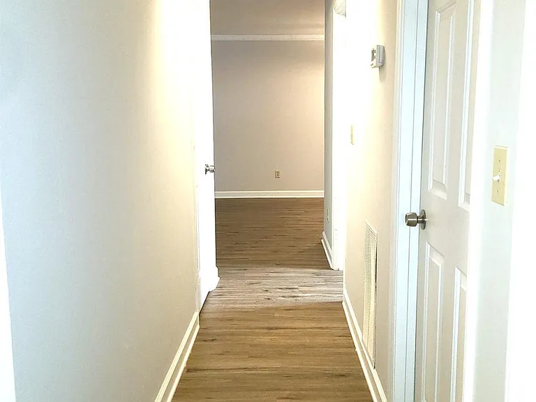 2141 Selwyn Ave #104 — Photo 5