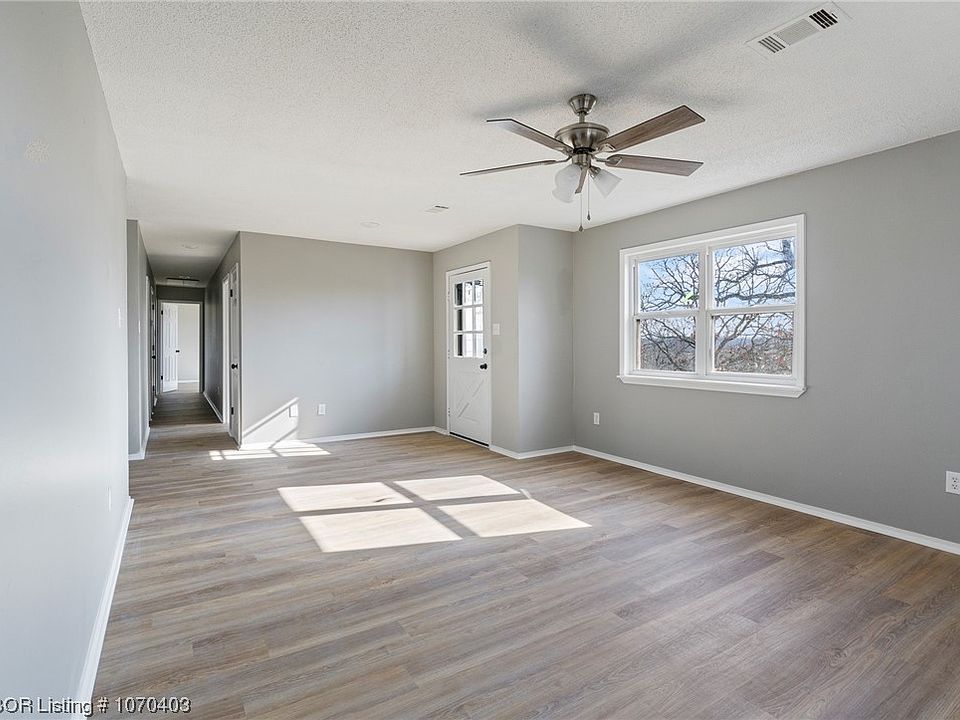 8304 Dequeen Ct, Hackett, AR 72937 Zillow