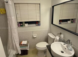 700 Layne Blvd APT 317, Hallandale, FL 33009