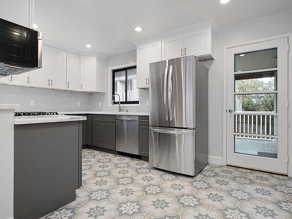 2nd image of 1895 Shuey Ave #1893