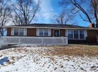 8724 NW Old Stagecoach Rd, Kansas City, MO 64154
