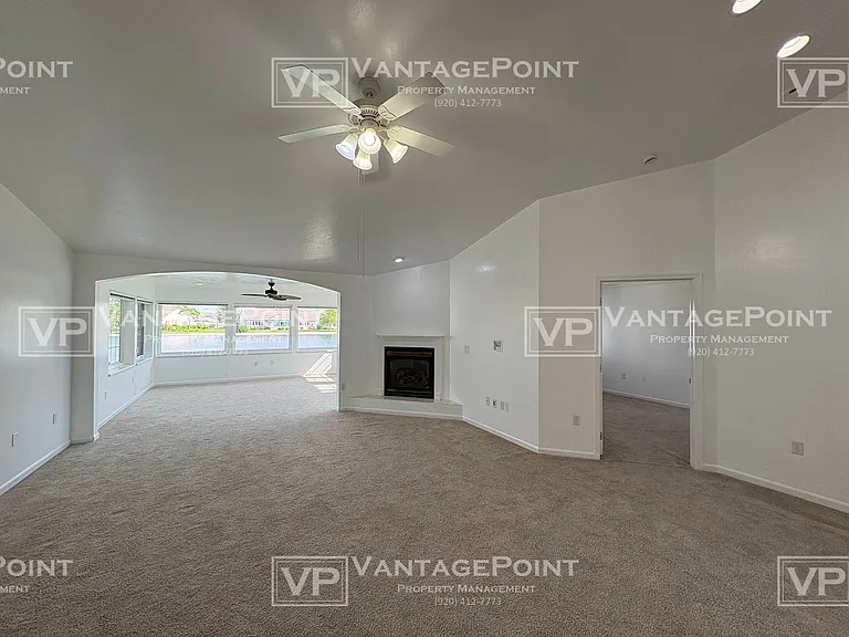 1684 Twin Lakes Cir #1 — Photo 6