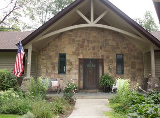 16200 Henderson Ln, Mackinaw, IL 61755