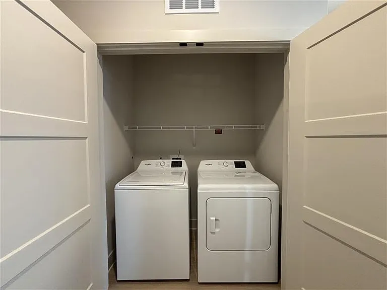 District on the Etowah Apartments — Photo 53