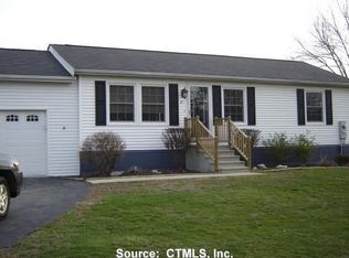 41 Connecticut Dr, Plainfield, CT 06374