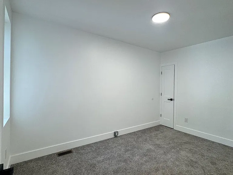 2931 Turner St — Photo 18