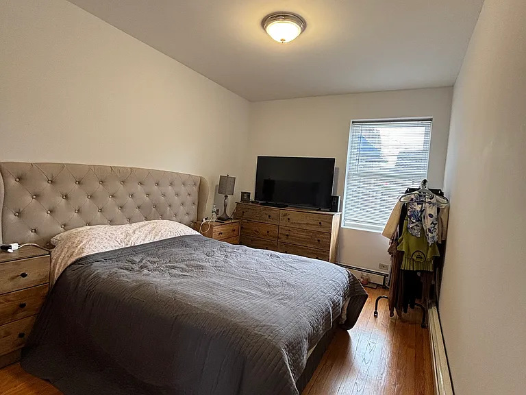2608 N Leclaire Ave #1 — Photo 5