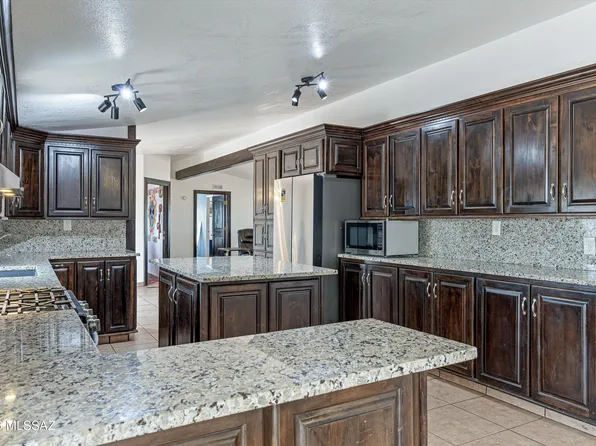 10935 S Swan Rd, Tucson, AZ 85756