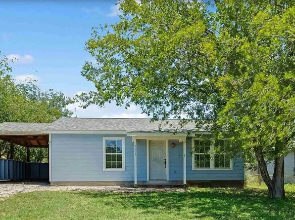 6261 River Oaks Dr, Kingsland, TX 78639