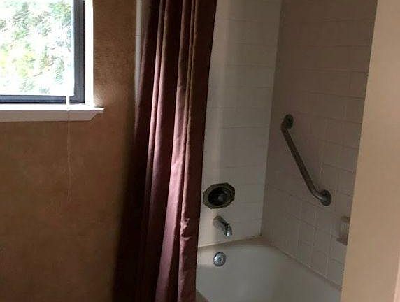 2nd image of 20645 Roscoe Blvd Unit E