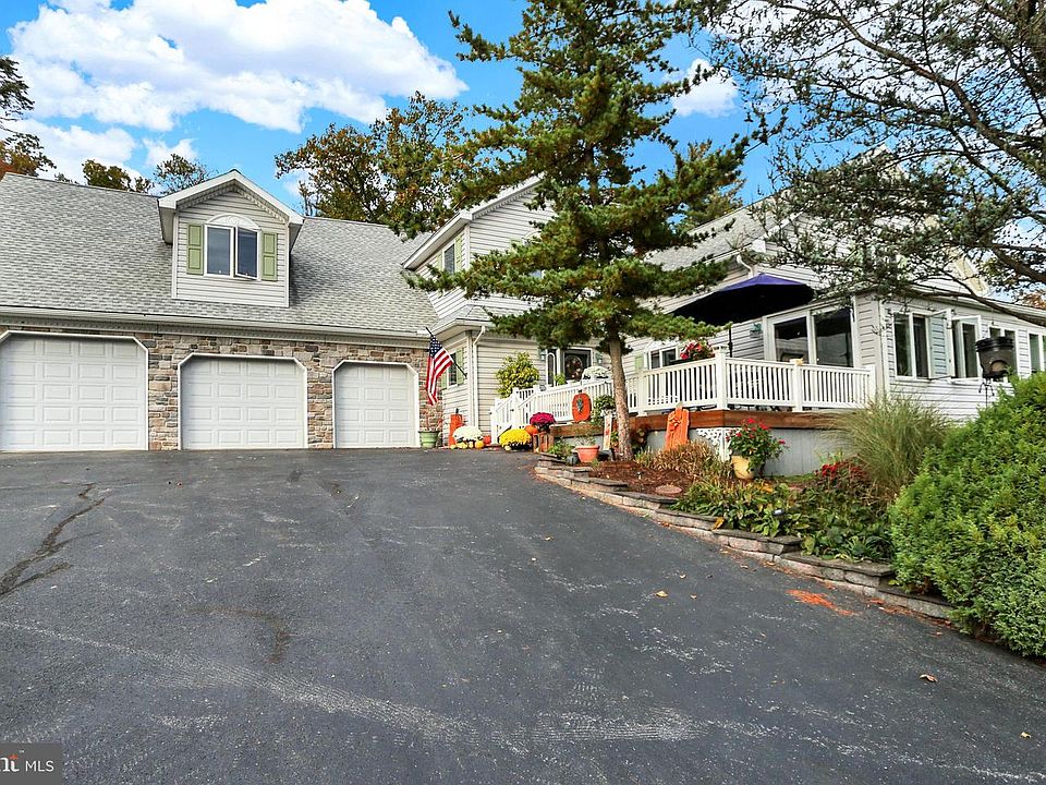 1st image of 64 Metz Rd