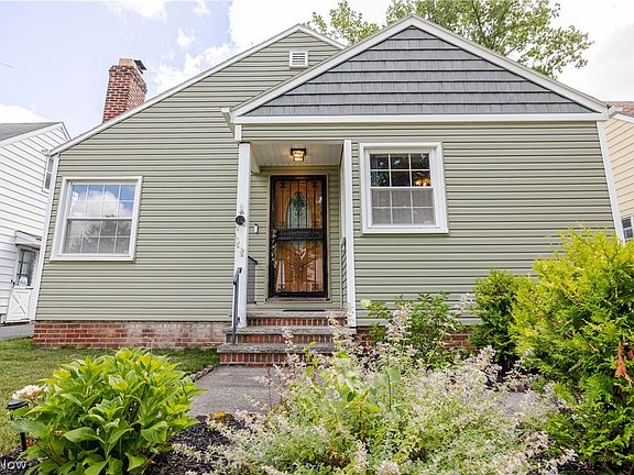 3rd image of 1075 Piermont Rd