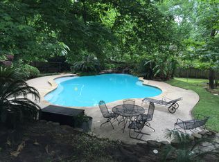 32 Village Hill Dr, Conroe, TX 77304