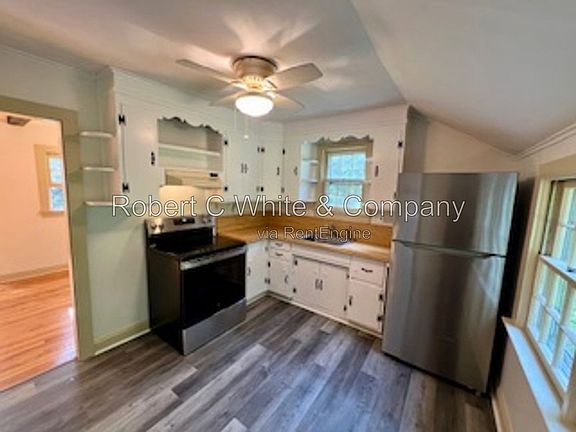 2nd image of 604 Huckleberry Hill Rd