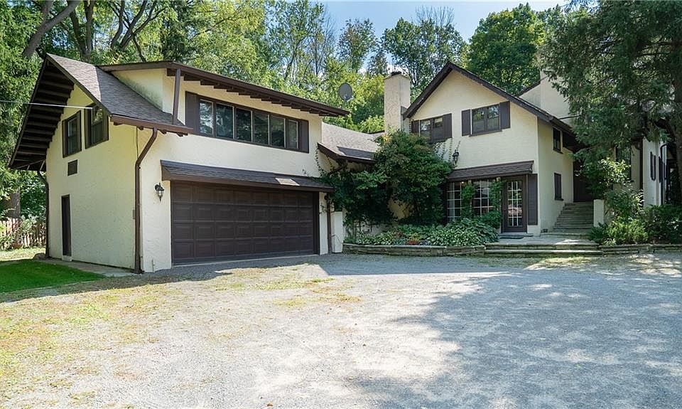 4 Websters Falls Rd, Hamilton, ON L9H 4W2 | Zillow