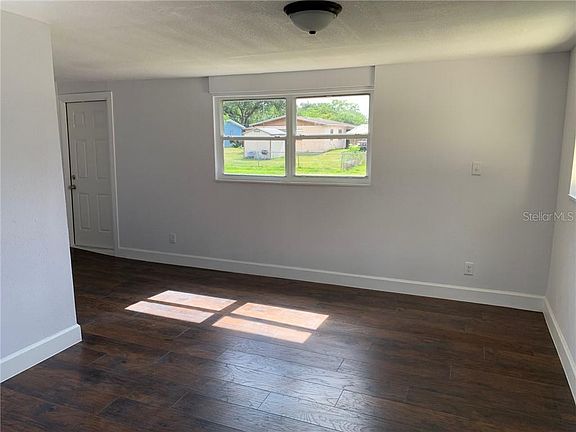 4th image of 2001 S Ivey Ln