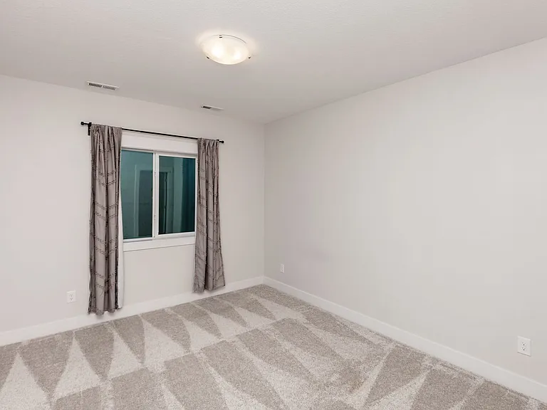 5901 NE Sherman Dr — Photo 22