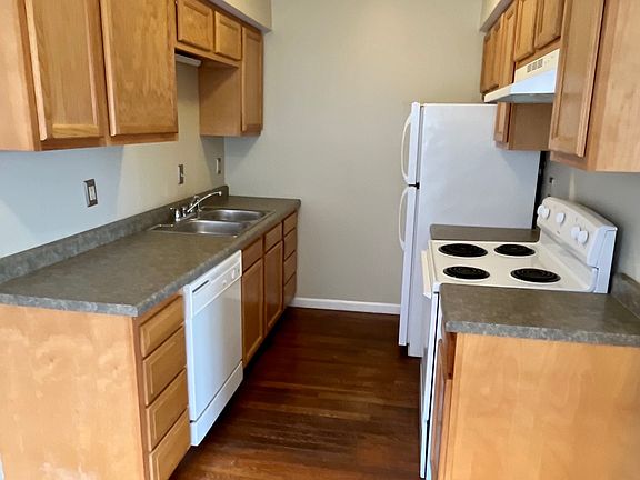 5th image of 1008 S 2nd St #10