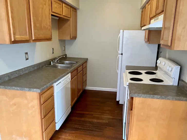 1008 S 2nd St #10 — Photo 5
