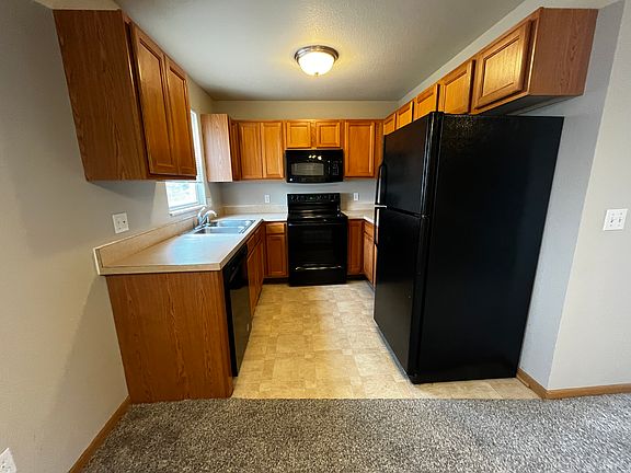 2nd image of 363 Harbor Town Ct APT 1