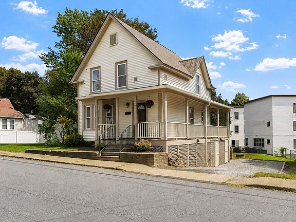 3rd image of 460 Pleasant St