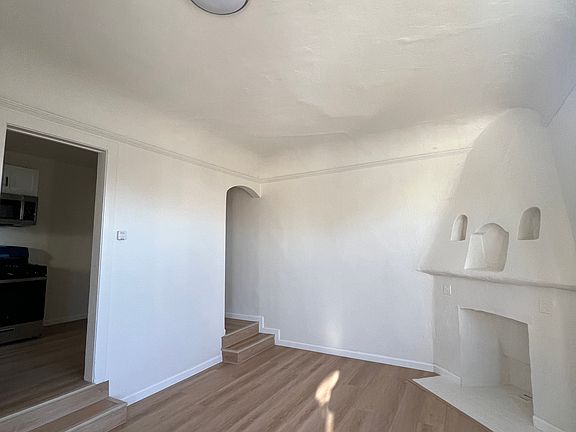 5th image of 2608 W 70th St