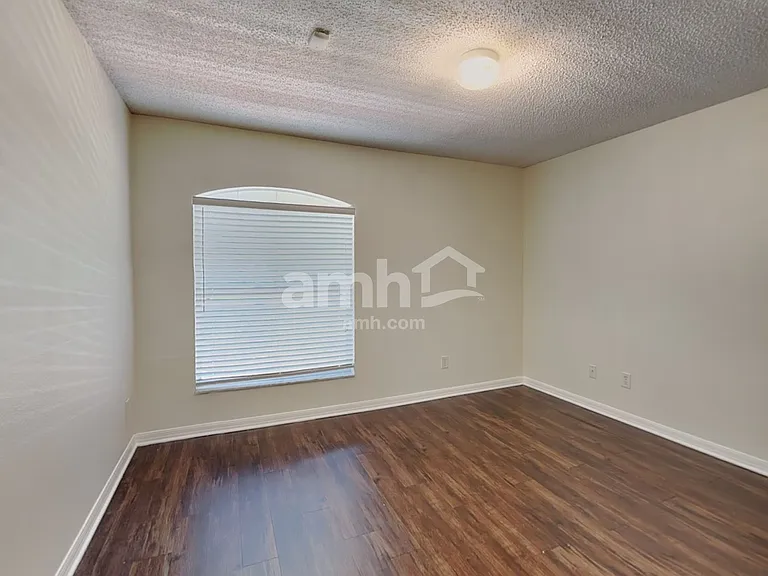 648 Winding Lake Dr — Photo 14